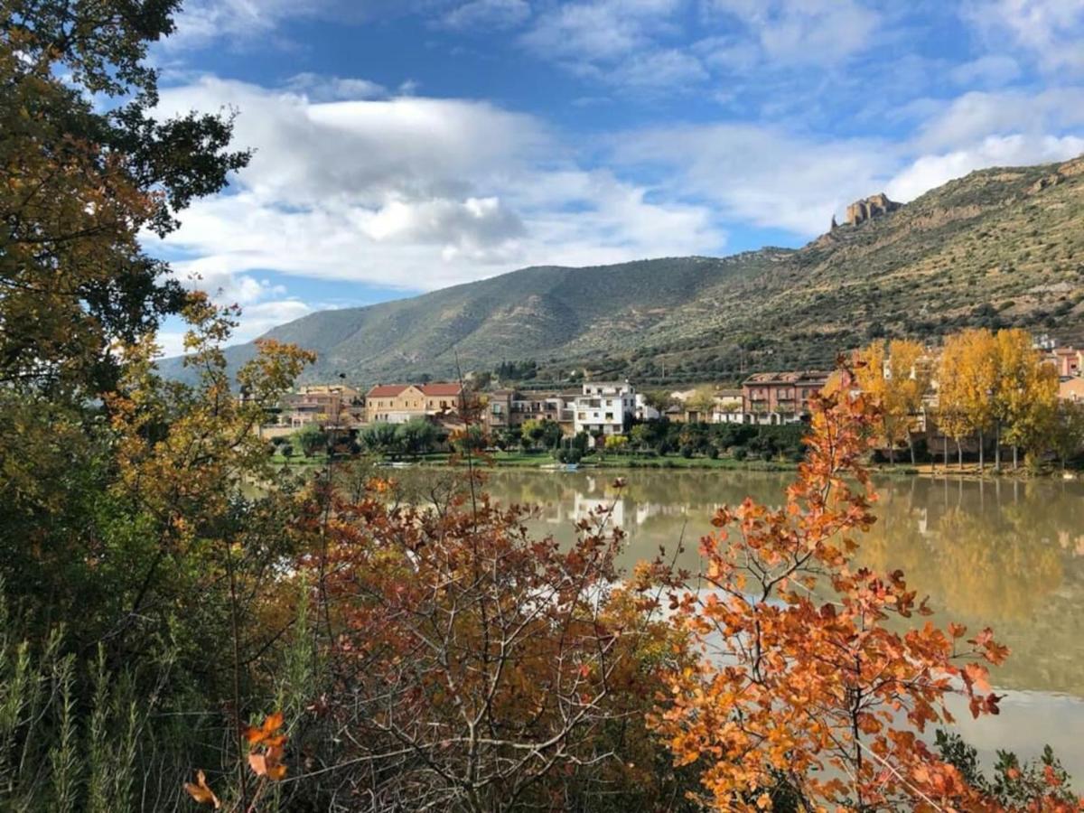 Apartamento A 1A Linea Sant Llorenc De Montgai_ Whitehouse Εξωτερικό φωτογραφία